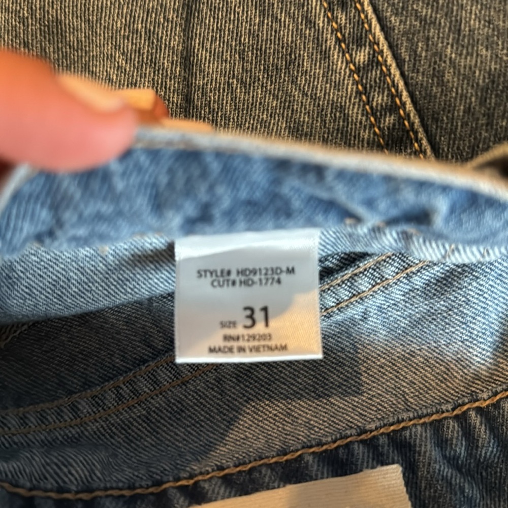 Hidden Jeans - Picture 3 of 5